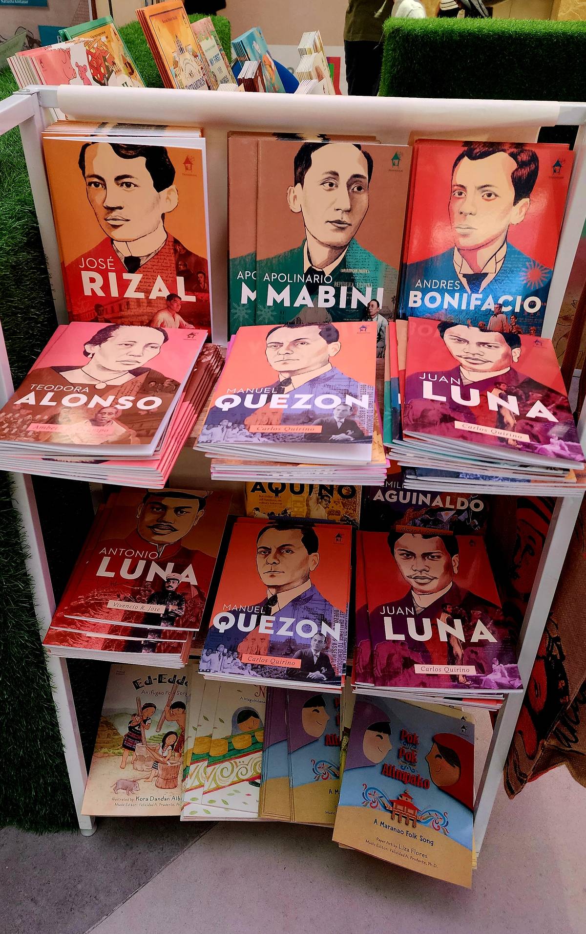 Children’s books on historical figures on sale at the Tahanan Books booth .